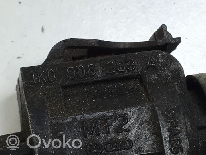 Audi A3 S3 A3 Sportback 8P Vakuuminis vožtuvas 1K0906283A