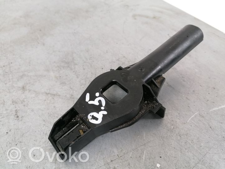 Audi Q5 SQ5 Jäähdyttimen kehyksen suojapaneelin kiinnike 8K0805201