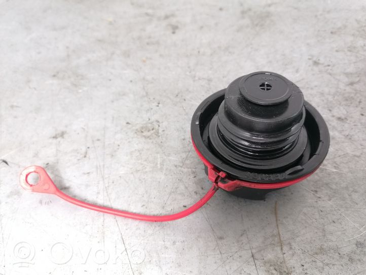 Opel Zafira C Fuel tank filler cap 