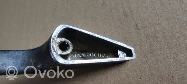 Mercedes-Benz COMPAKT W115 Front door exterior handle 1157660401RE