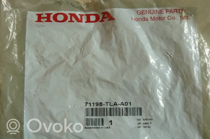 Honda CR-V Uchwyt / Mocowanie zderzaka przedniego 71198TMET01