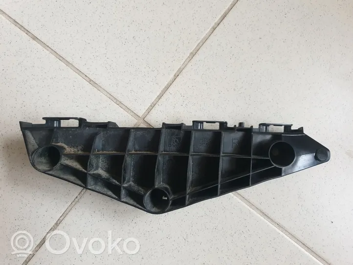 Toyota Avensis T270 Support de montage de pare-chocs avant 5253505050