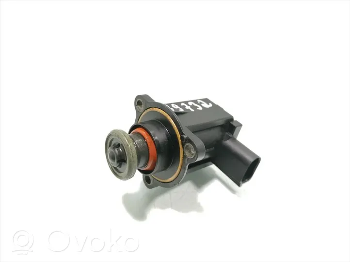 Volkswagen PASSAT B6 Turboahtimen magneettiventtiili 06F145710C