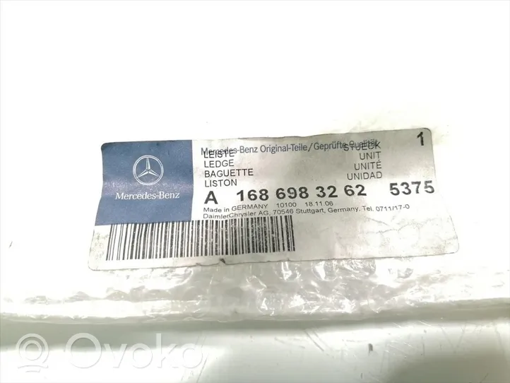 Mercedes-Benz A W168 Aizmugurē durvju dekoratīvā apdare (moldings) A1686983262