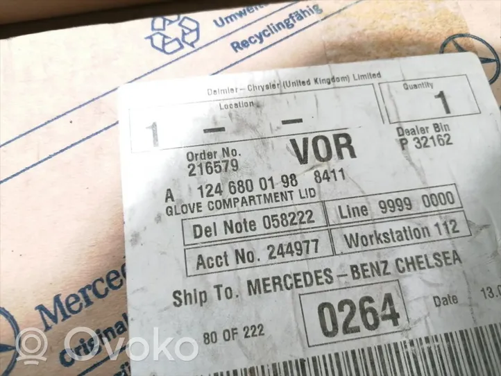 Mercedes-Benz E W124 Hansikaslokeron kannen suoja A1246800198