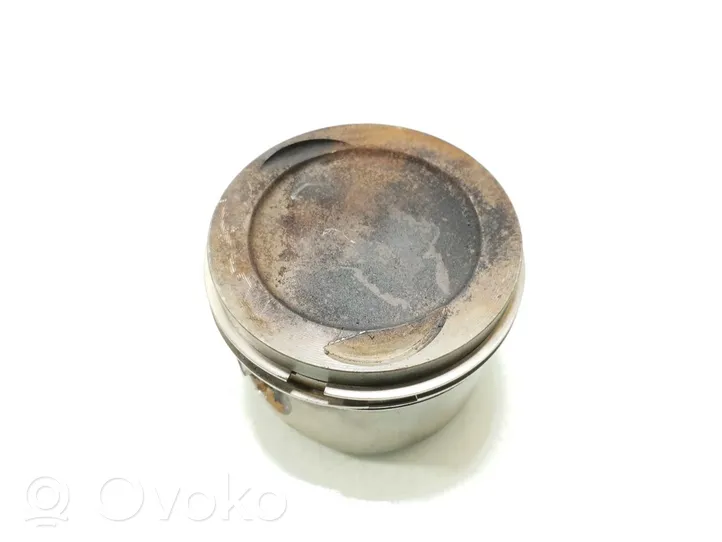 Volvo S70  V70  V70 XC Piston 