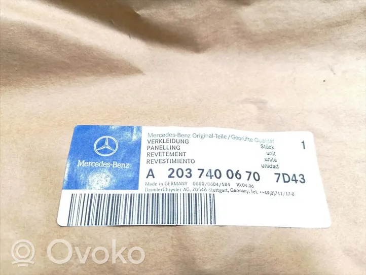 Mercedes-Benz C W203 Poszycie / Tapicerka tylnej klapy bagażnika A2037400670