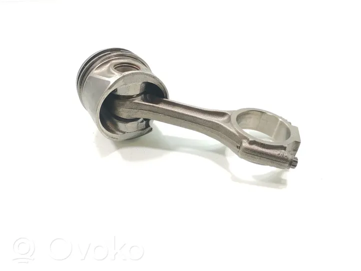 Volkswagen Eos Piston with connecting rod 