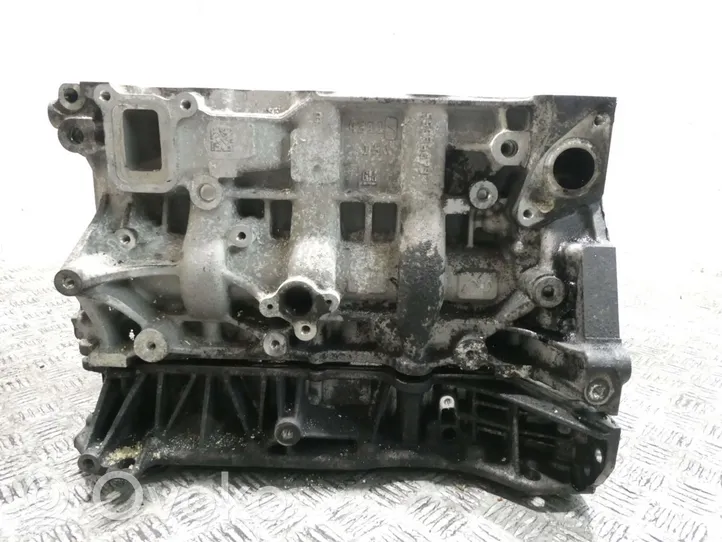 Opel Astra J Engine block D16DTH