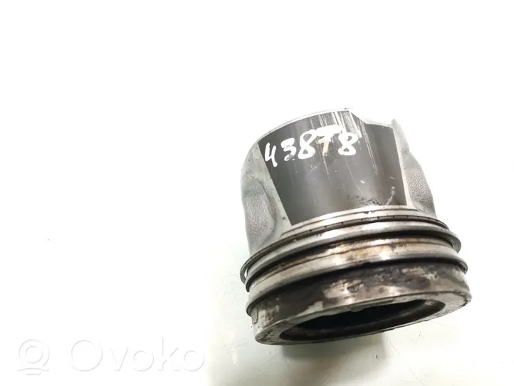 Volvo S90, V90 Piston 