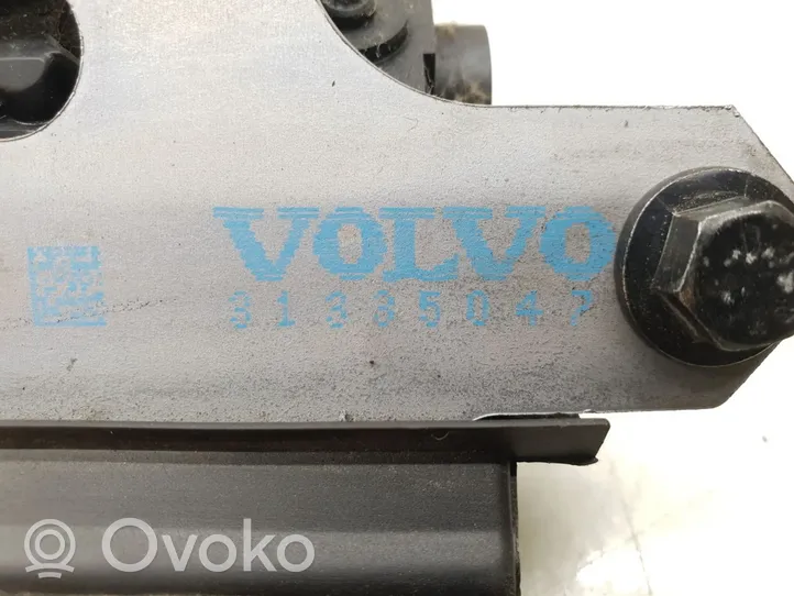 Volvo V50 Aizmugurējā pārsega slēdzene 31335047