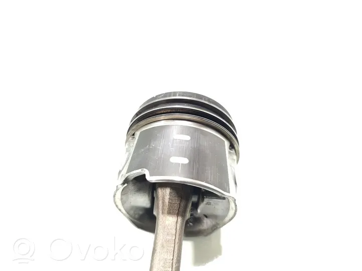 Ford Connect Piston with connecting rod 