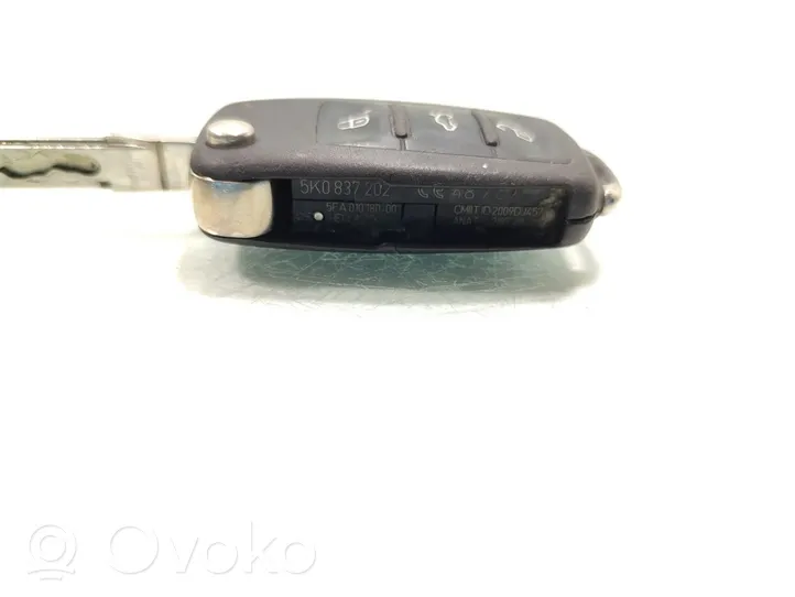 Volkswagen Jetta VI Užvedimo raktas (raktelis)/ kortelė 5K0837202