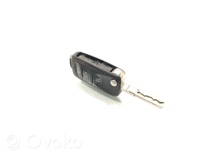 Volkswagen Jetta VI Užvedimo raktas (raktelis)/ kortelė 5K0837202