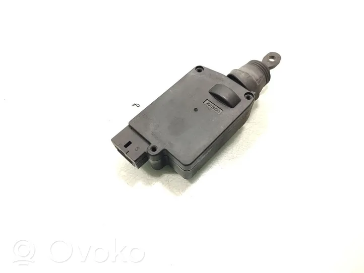 Hyundai Santa Fe Fuel tank cap lock 