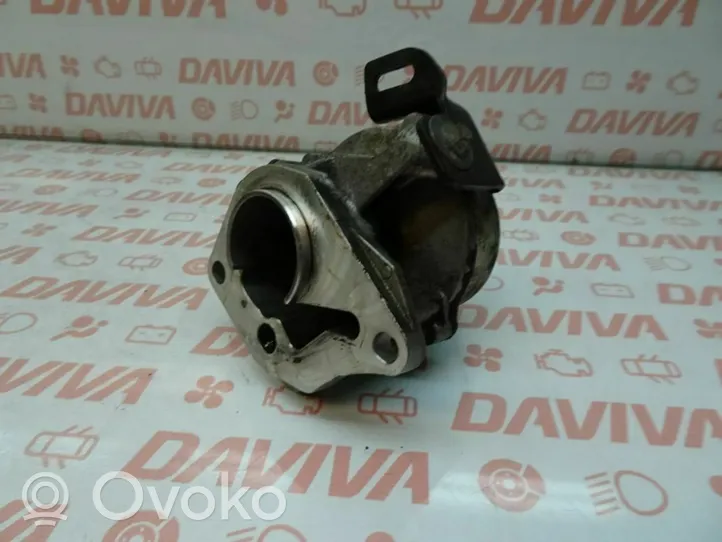 Nissan Qashqai Alipainepumppu 8201005306