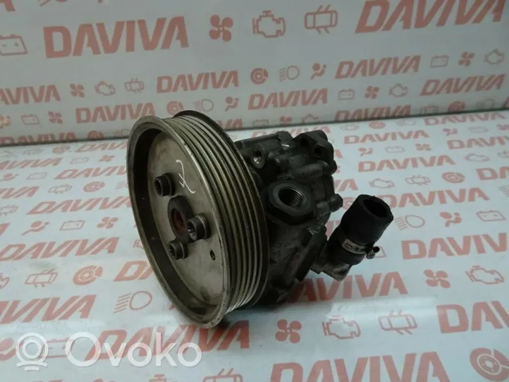 Volkswagen Jetta V Power steering pump 4F0145155E