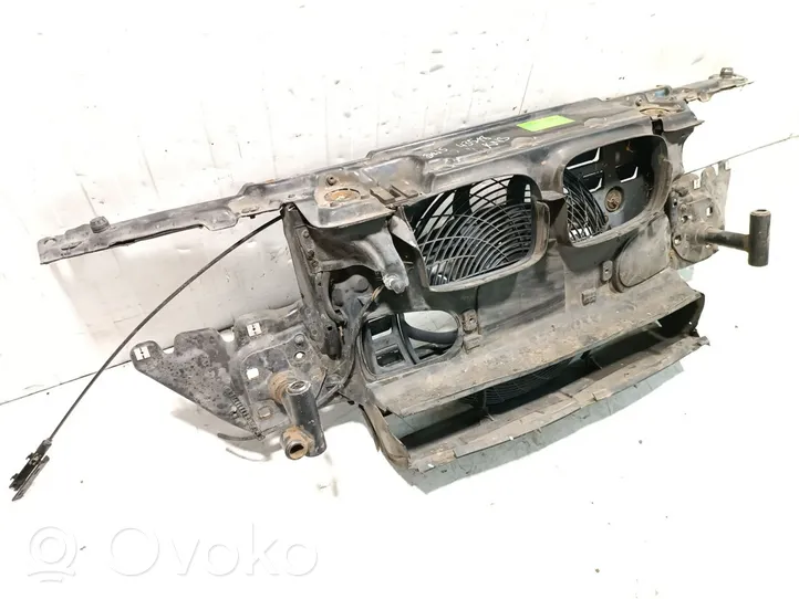 BMW 5 E39 Pannello di supporto del radiatore 