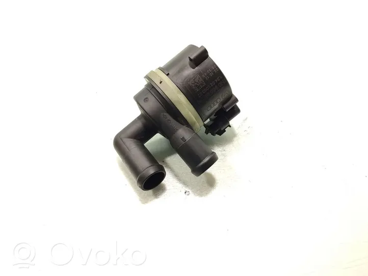 Audi A4 S4 B8 8K Pompe de circulation d'eau, chauffage auxiliaire Webasto 5N0965561A