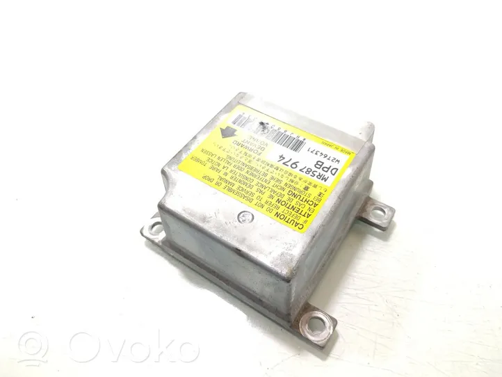 Mitsubishi L200 Module de contrôle airbag MR87974