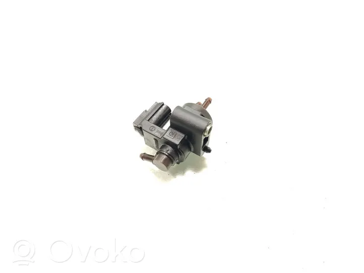 Ford Focus Valve vacuum GK2Q-9S468-AC