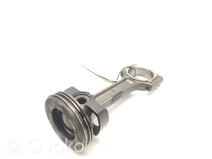 Mercedes-Benz A W176 Piston with connecting rod 