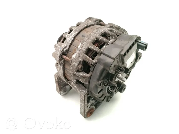 Dacia Sandero Generatore/alternatore 231008593R