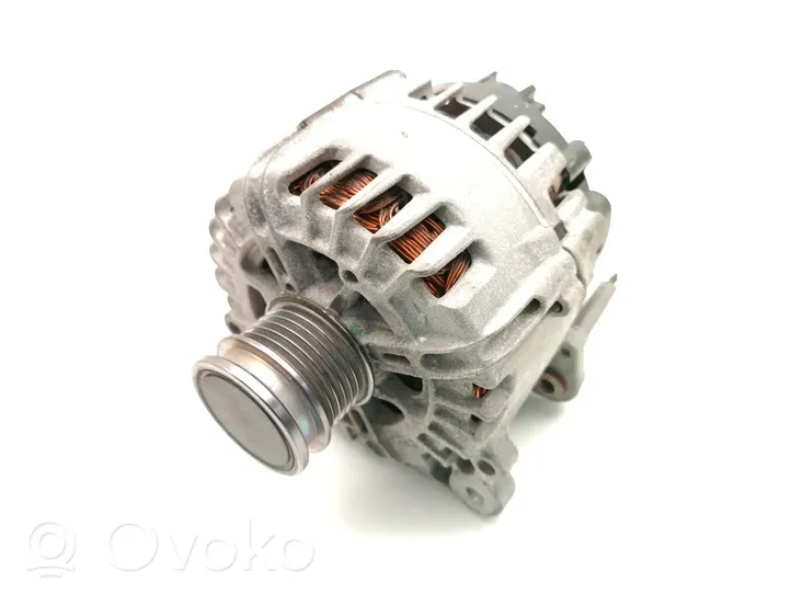 Volkswagen Golf Cross Generatore/alternatore 04E903023K