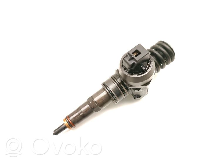 038130073BN Volkswagen PASSAT B6 Fuel injector, 50.40 € RRR