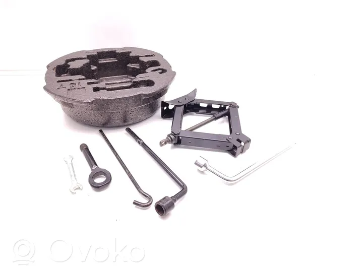 Hyundai i30 Instrumentu komplekts 09149-A6000