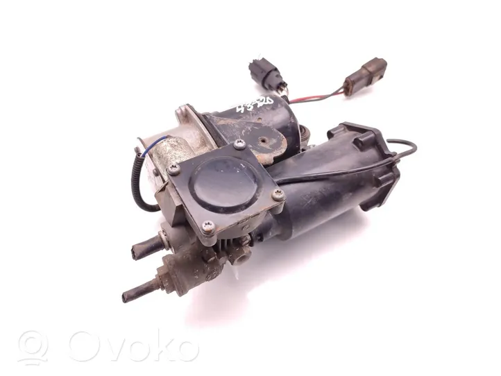 Toyota Yaris Compresseur / pompe à suspension pneumatique C0A012747