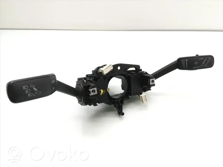 Skoda Octavia Mk3 (5E) Leva/interruttore dell’indicatore di direzione e tergicristallo 5Q0953507AF