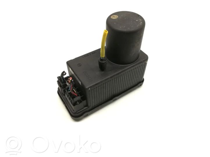 2028001648 MercedesBenz C W202 Central locking vacuum pump, 28.31 € RRR