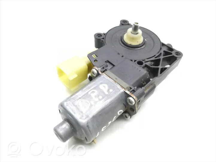 Ford Kuga II Front door window regulator motor 