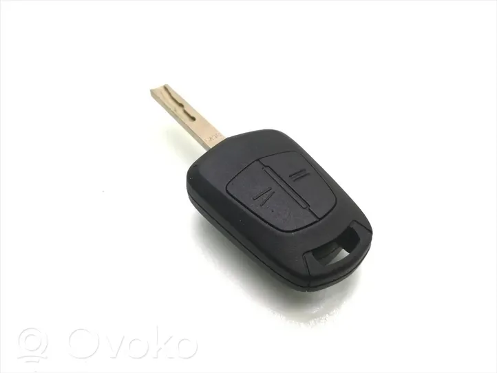 Opel Zafira B Ignition key/card 