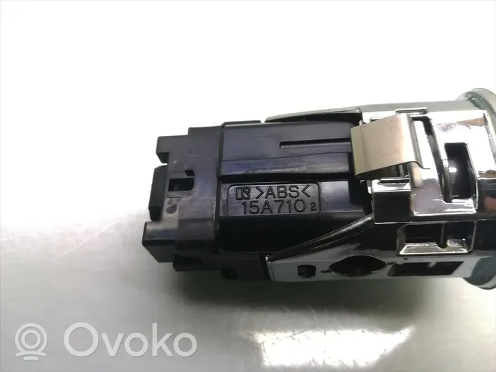 Toyota Prius (XW20) Interruttore a pulsante start e stop motore 15A7102