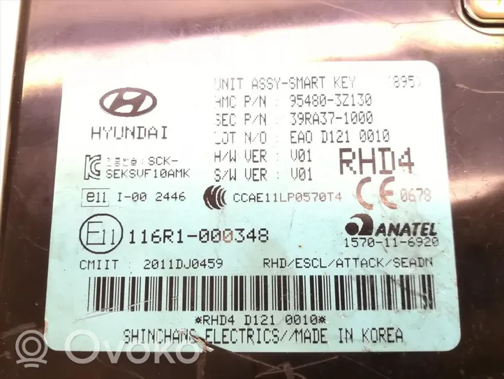 Hyundai i40 Korin keskiosan ohjainlaite 95480-3Z130