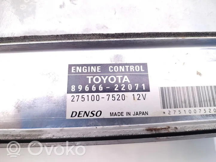 Toyota Matrix (E130) Dzinēja vadības bloks 89666-22071