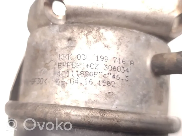 Volkswagen Tiguan Cześć układu próżniowego turbosprężarki 03L198716A