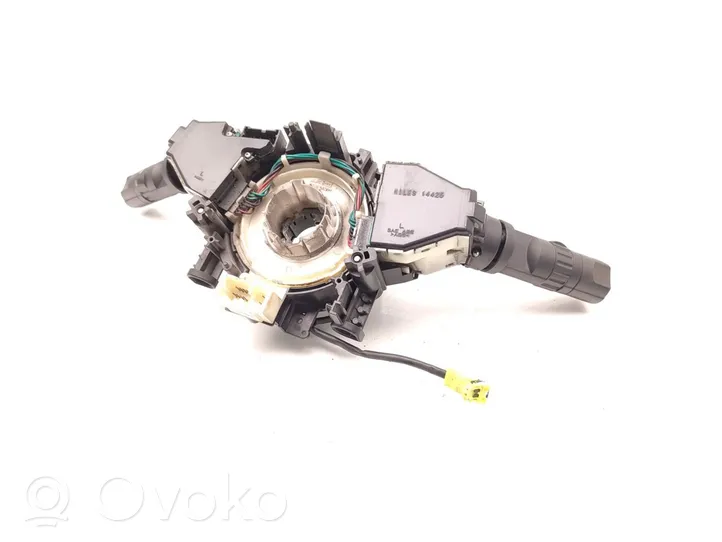 Nissan Navara Leva/interruttore dell’indicatore di direzione e tergicristallo 7929SD359