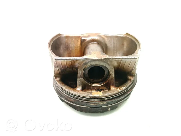 BMW Z4 E89 Piston 8606459