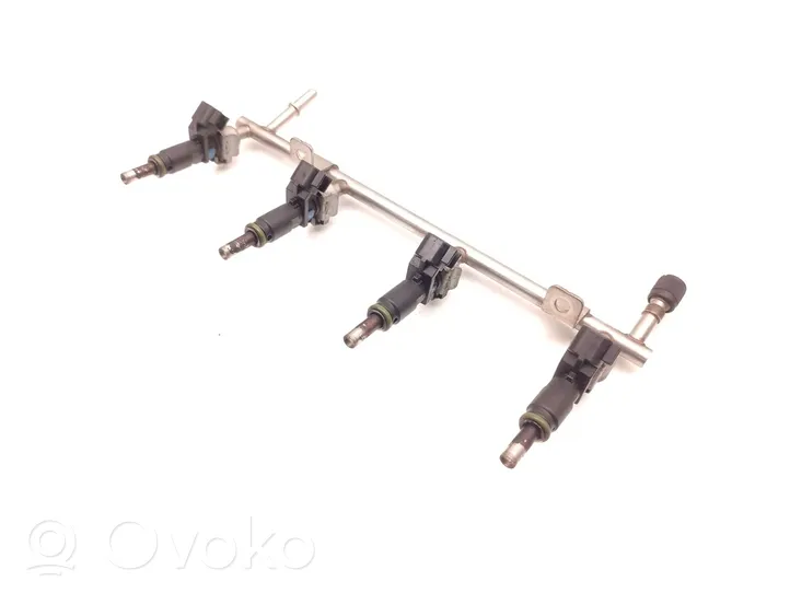 Opel Astra J Set di iniettori 55562599