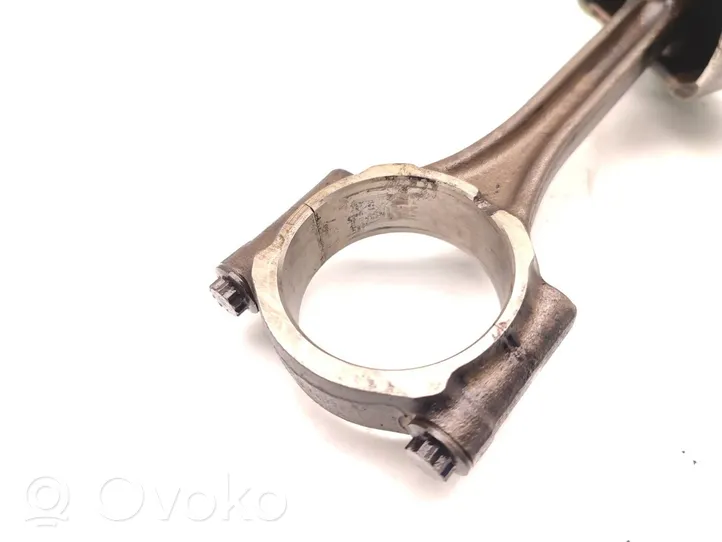 Toyota Avensis T220 Piston avec bielle 