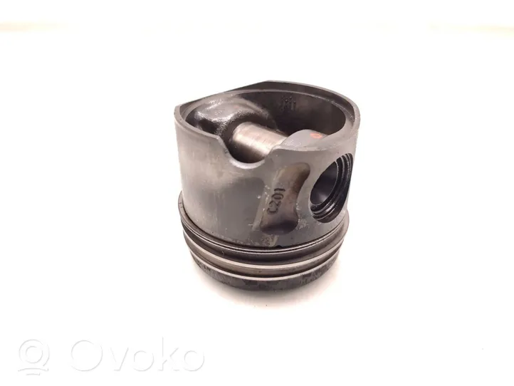 Opel Vivaro Piston R9M452