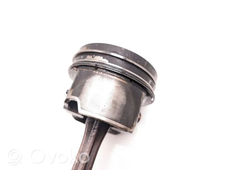 Mazda 3 III Piston avec bielle 