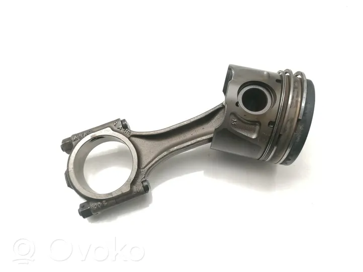 Ford Kuga I Piston avec bielle UFDA