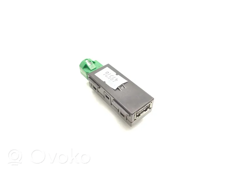 Skoda Octavia Mk2 (1Z) Connettore plug in USB 5Q0035726E