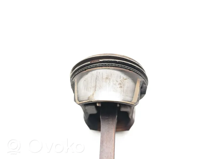 Volvo S40 Piston with connecting rod B4164S3