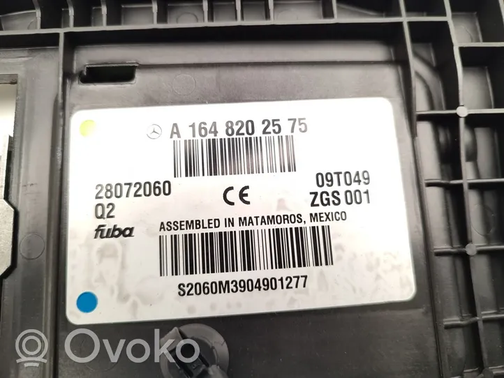 Mercedes-Benz ML W164 GPS-pystyantenni A1648202575