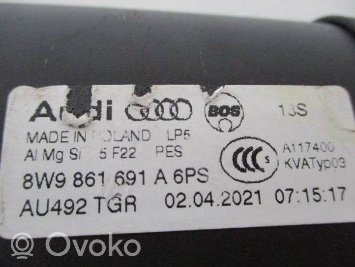 Audi A4 S4 B9 8W Tavarahyllyn kansi 8W9861691A